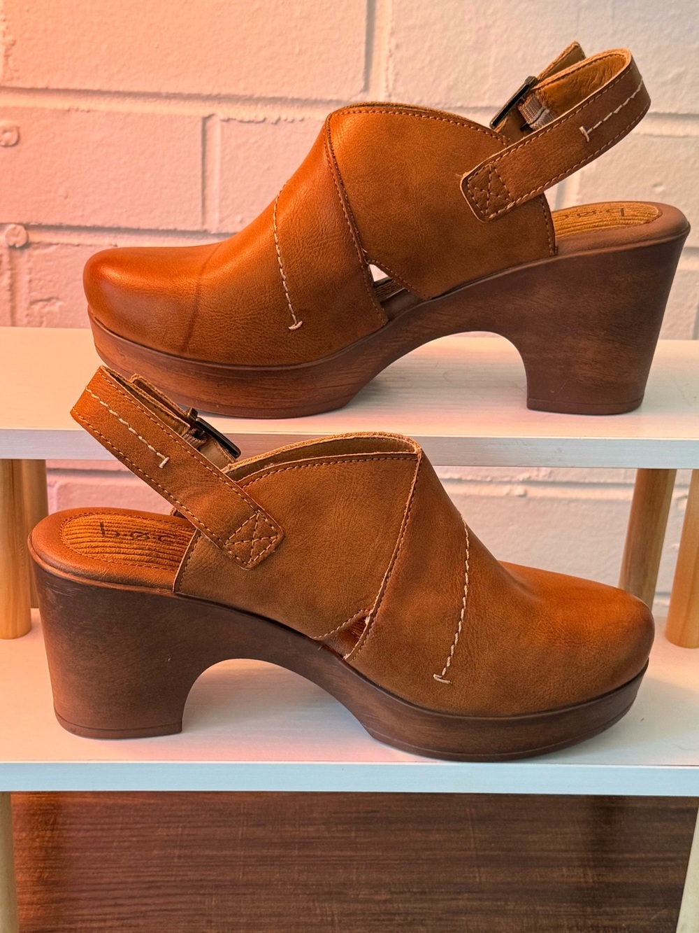 b.o.c. Cecila Cognac Platform Slingback Clogs Size 10 Like New